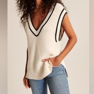 Abercrombie & Fitch Oversized Cream & Black Chunky Knit Sweater Vest